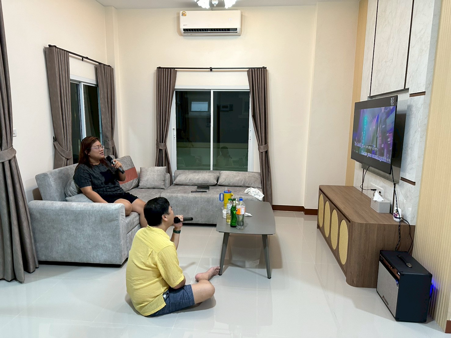รีวิว รักแรกพบ รีสอร์ท คาราโอเกะ