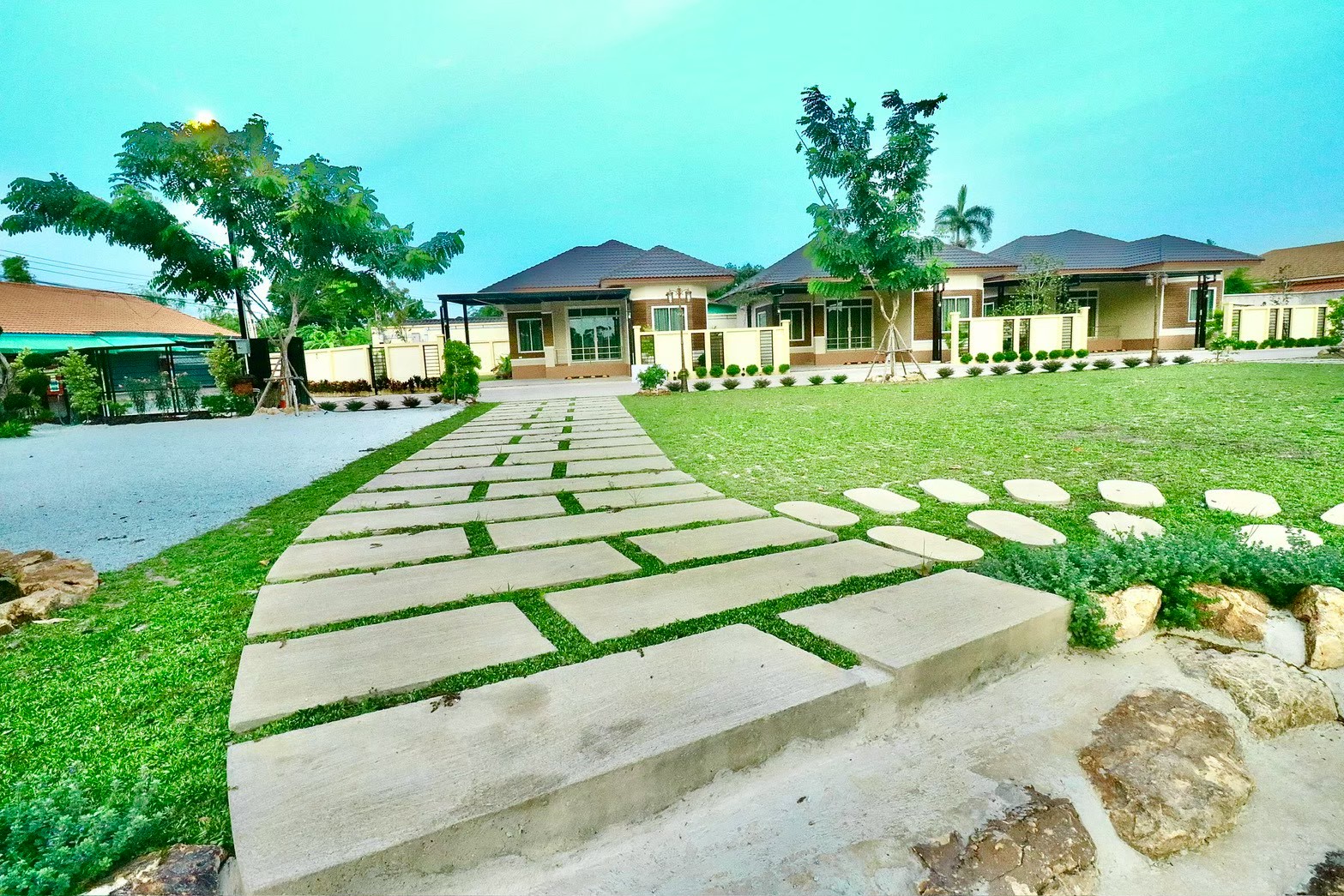 โรงแรมสัตหีบ ทางเดิน